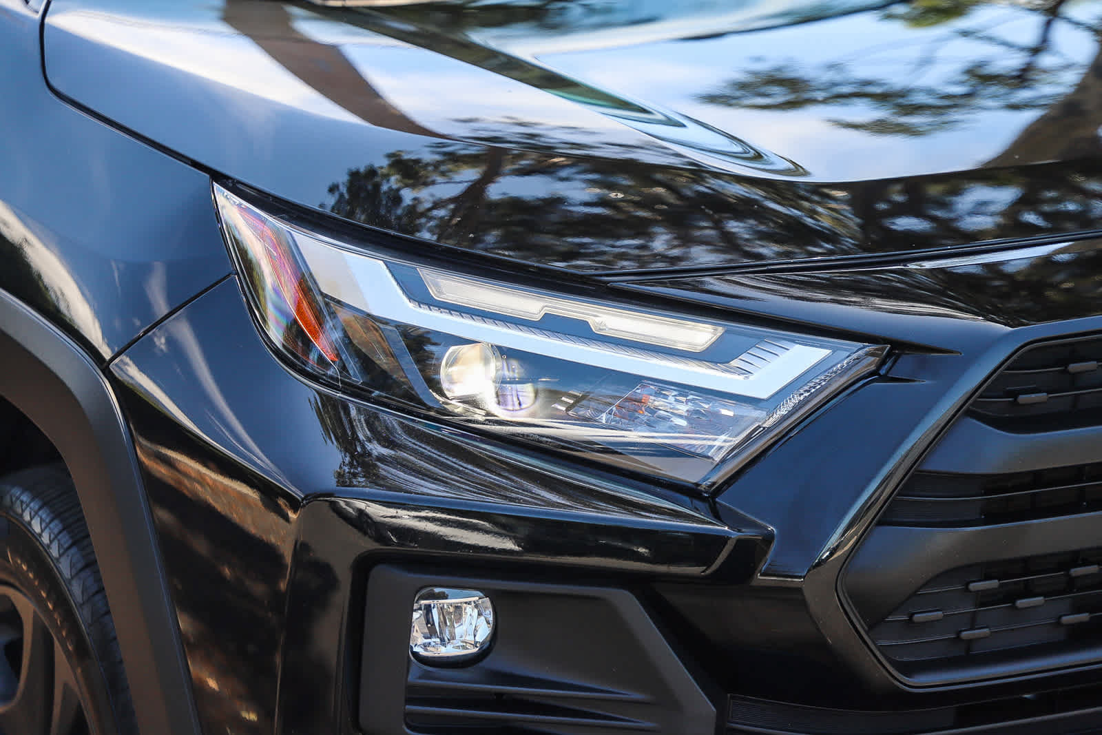 Used 2024 Toyota RAV4 Adventure AWD/4WD image 4