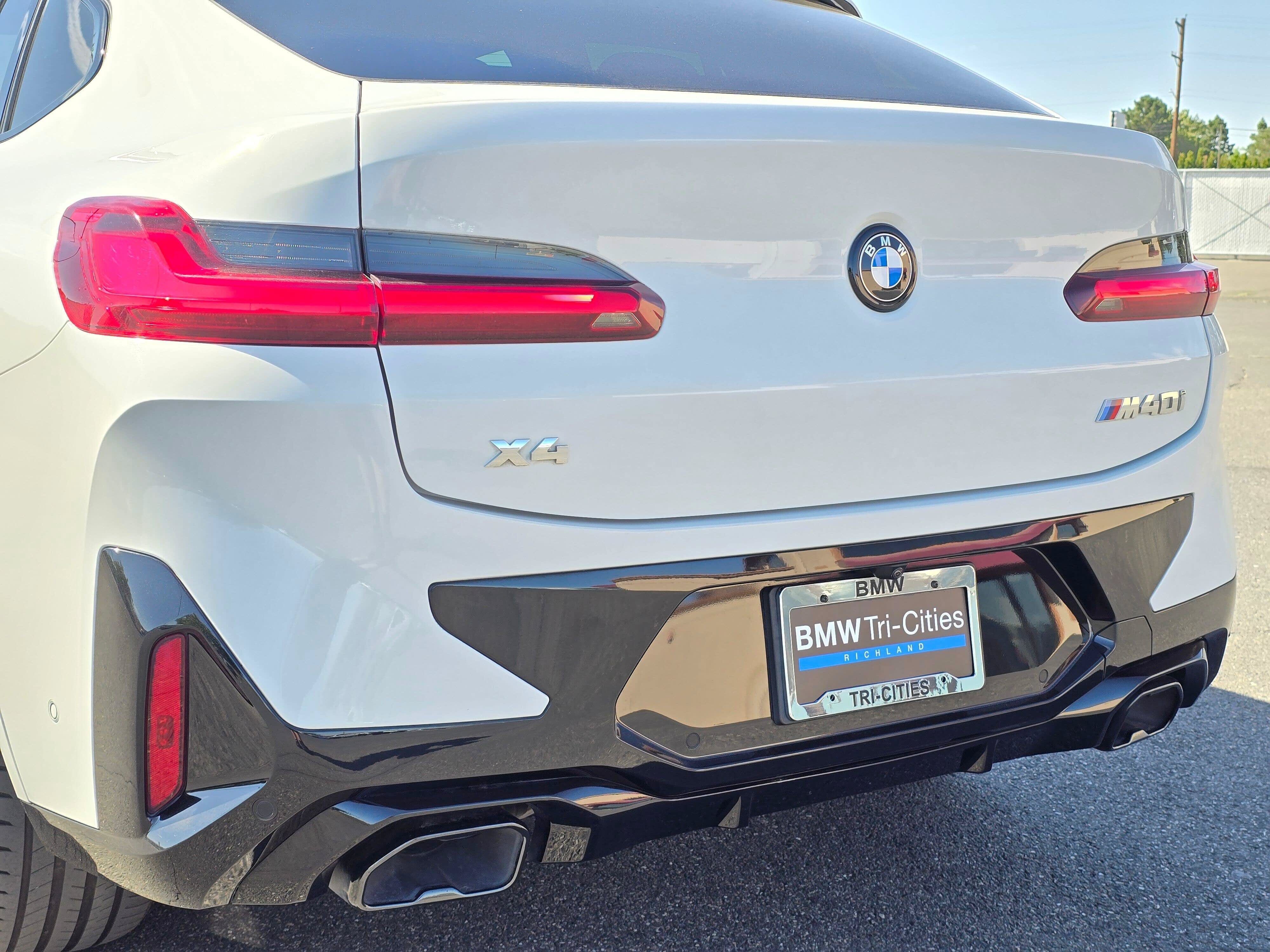 Used 2022 BMW X4 M40i AWD/4WD image 7