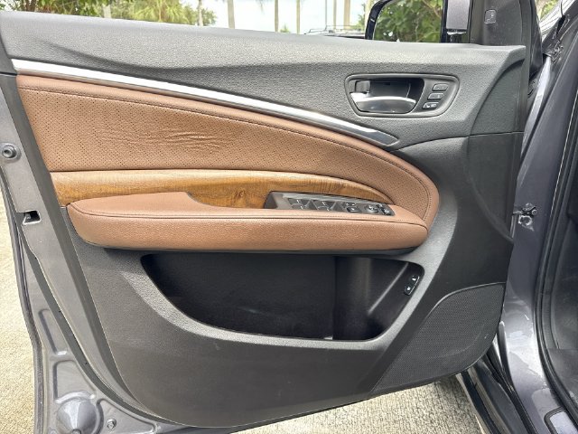Used 2020 Acura MDX w/ Technology Package FWD image 13