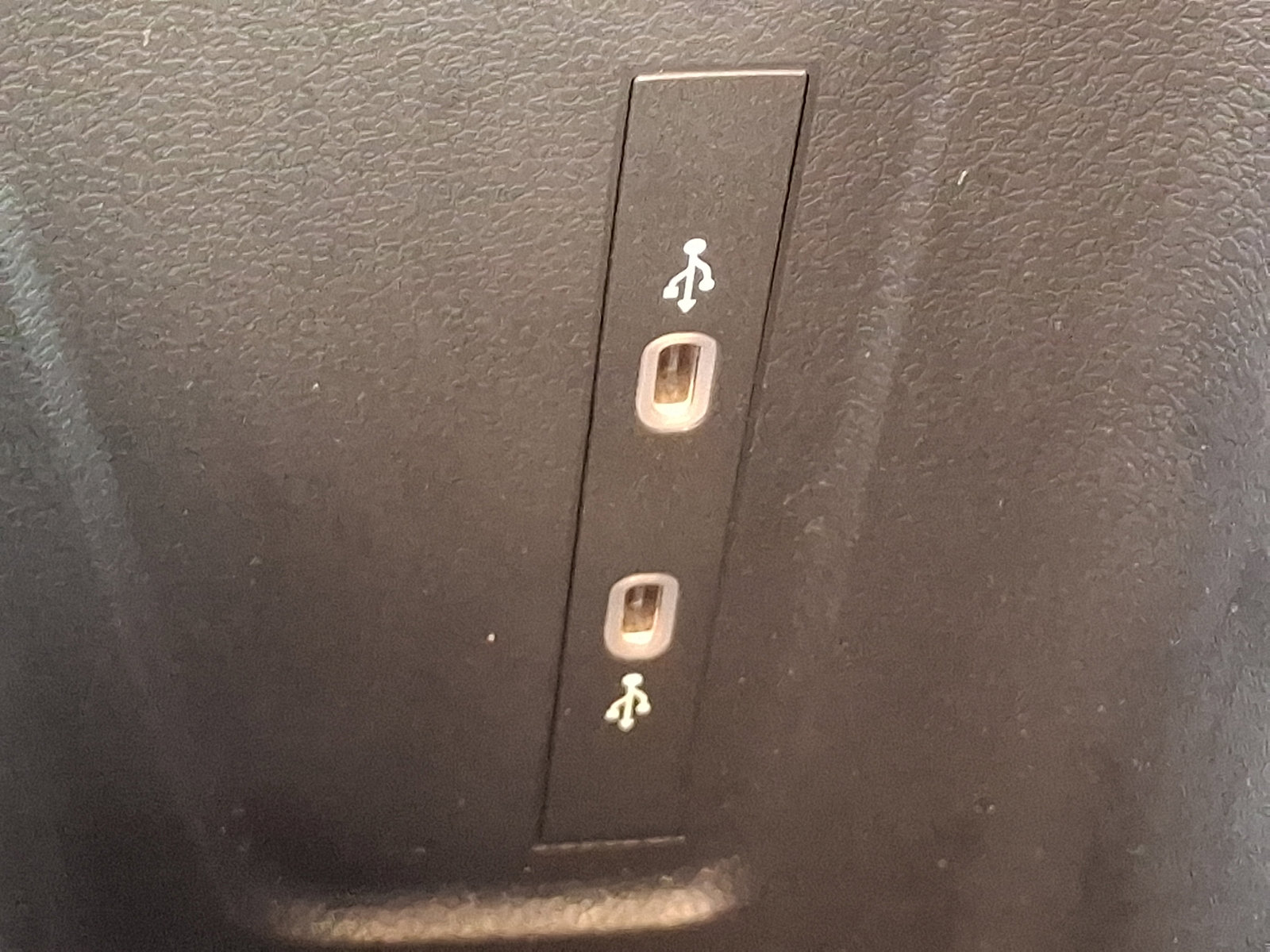 Certified 2025 Volkswagen Tiguan S image 24