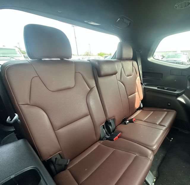 Used 2024 Kia Telluride EX w/ EX Captain's Chair Package FWD image 31