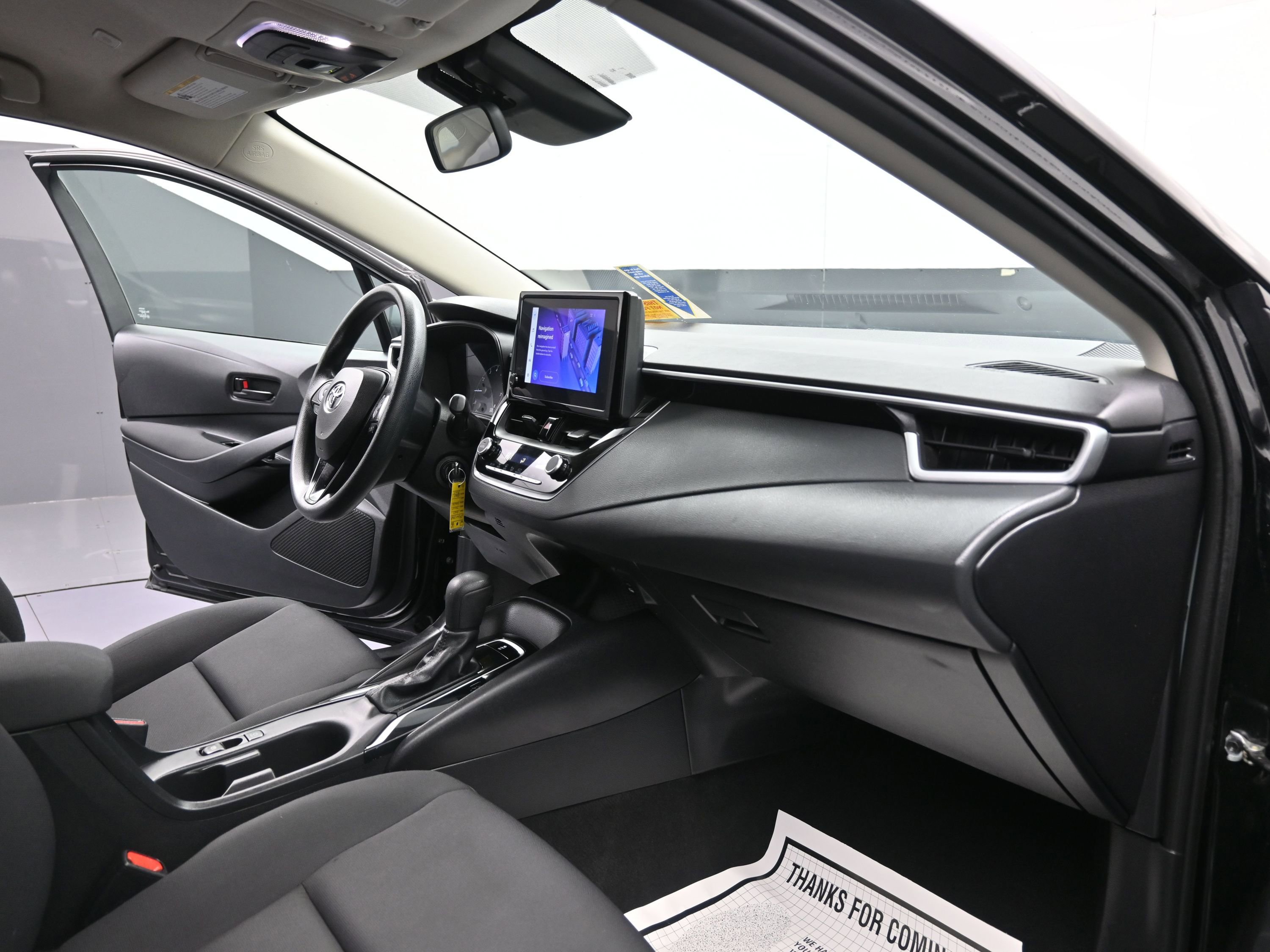 Used 2023 Toyota Corolla LE image 29