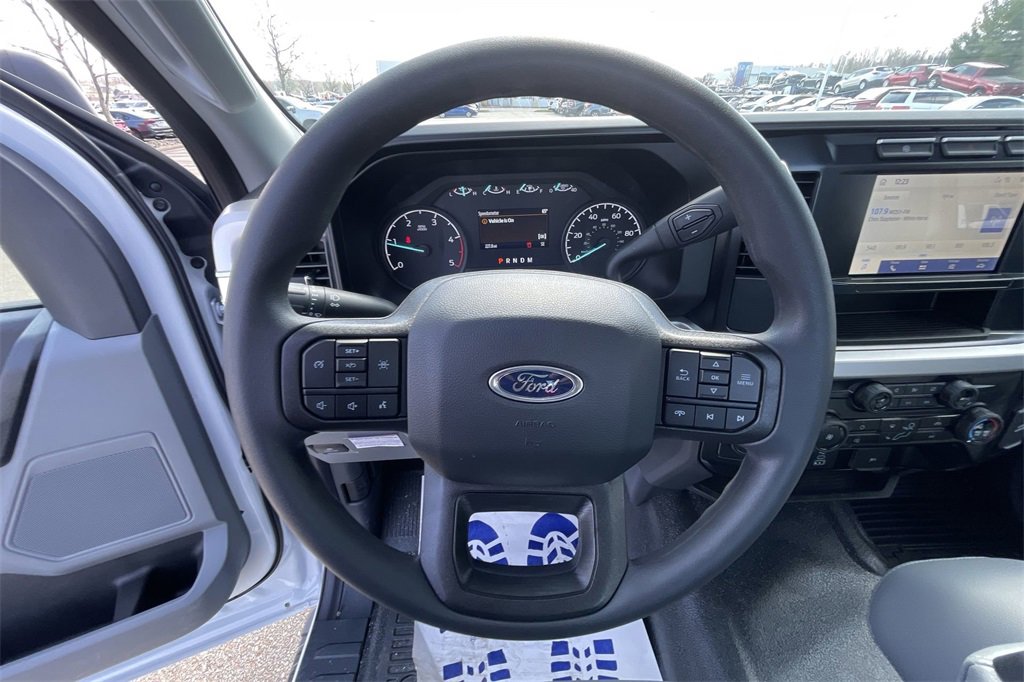 New 2024 Ford F550 4x4 Regular Cab Super Duty image 23