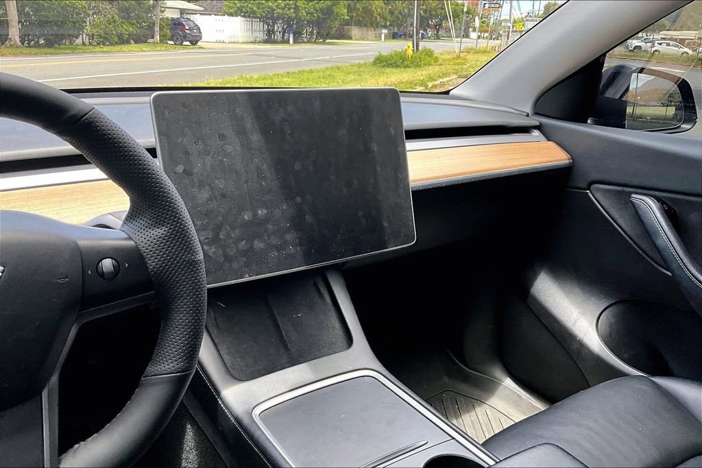 Used 2022 Tesla Model Y Long Range AWD/4WD image 6