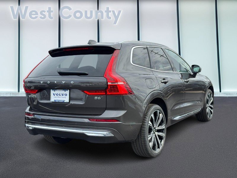 Certified 2023 Volvo XC60 B6 Ultimate w/ Climate Package image 4