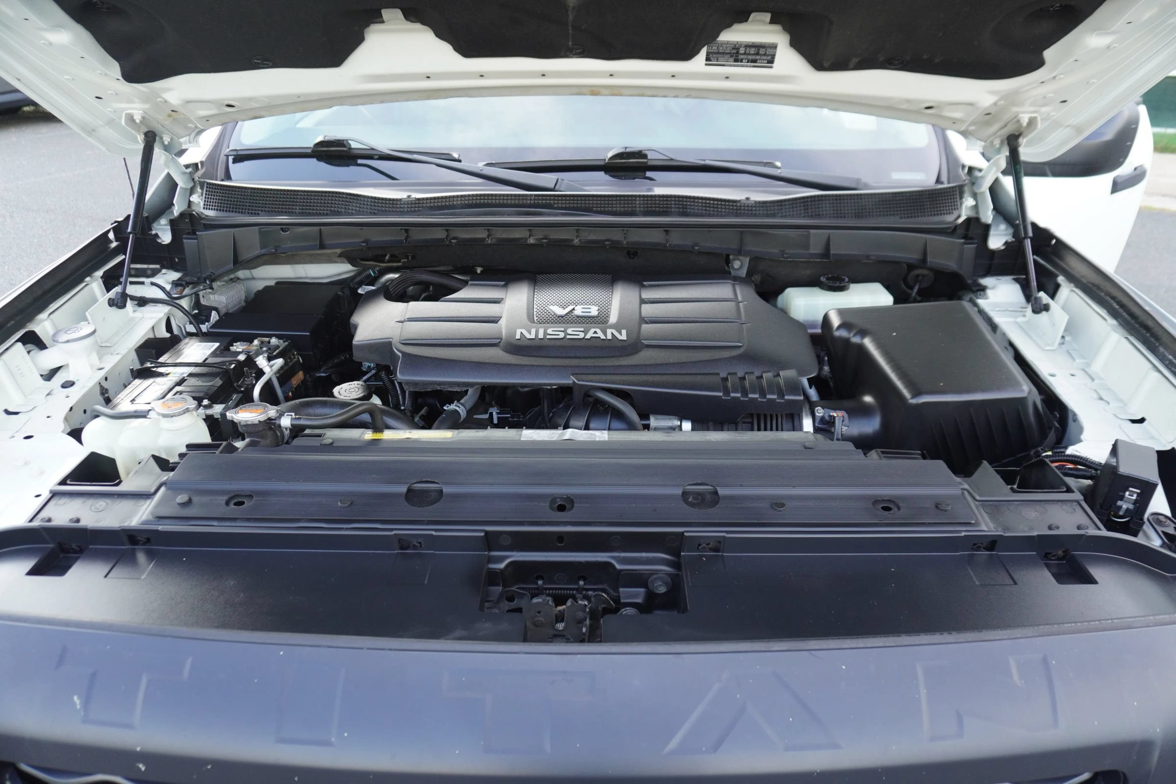 Used 2017 Nissan Titan S AWD/4WD image 22