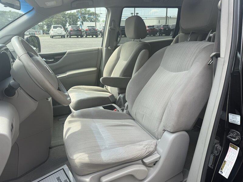 Used 2016 Nissan Quest SV FWD image 9