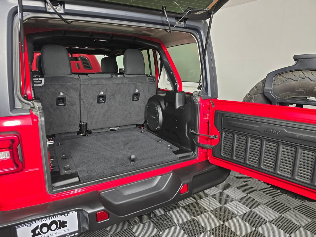 Used 2021 Jeep Wrangler Unlimited Rubicon AWD/4WD image 14