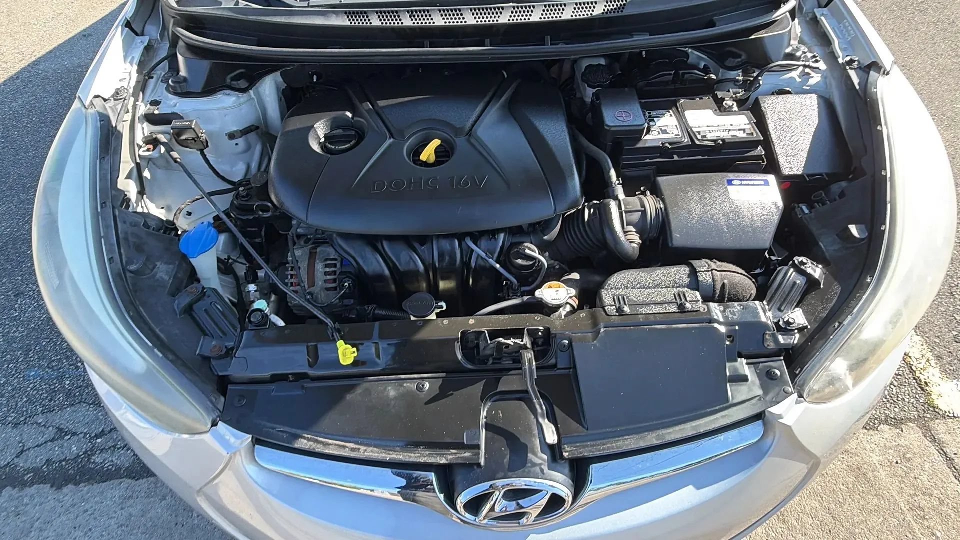 Used 2015 Hyundai Elantra SE FWD image 23