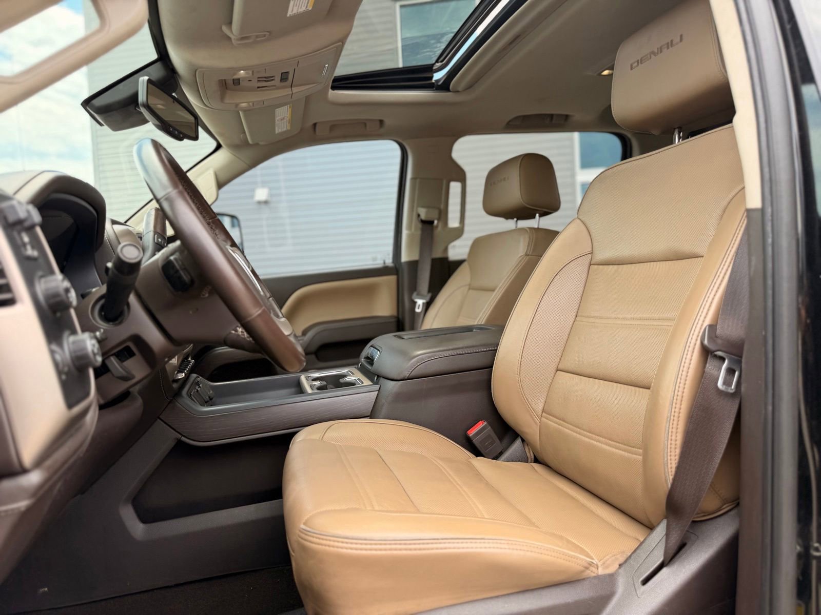Used 2019 GMC Sierra 2500 Denali w/ Duramax Plus Package AWD/4WD image 22