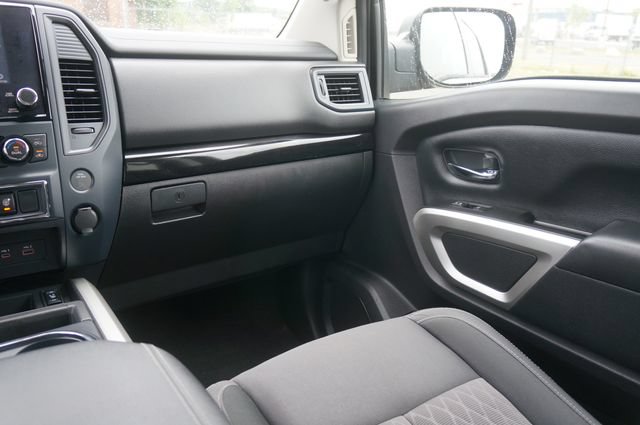 Certified 2024 Nissan Titan SV w/ SV Convenience Package AWD/4WD image 10