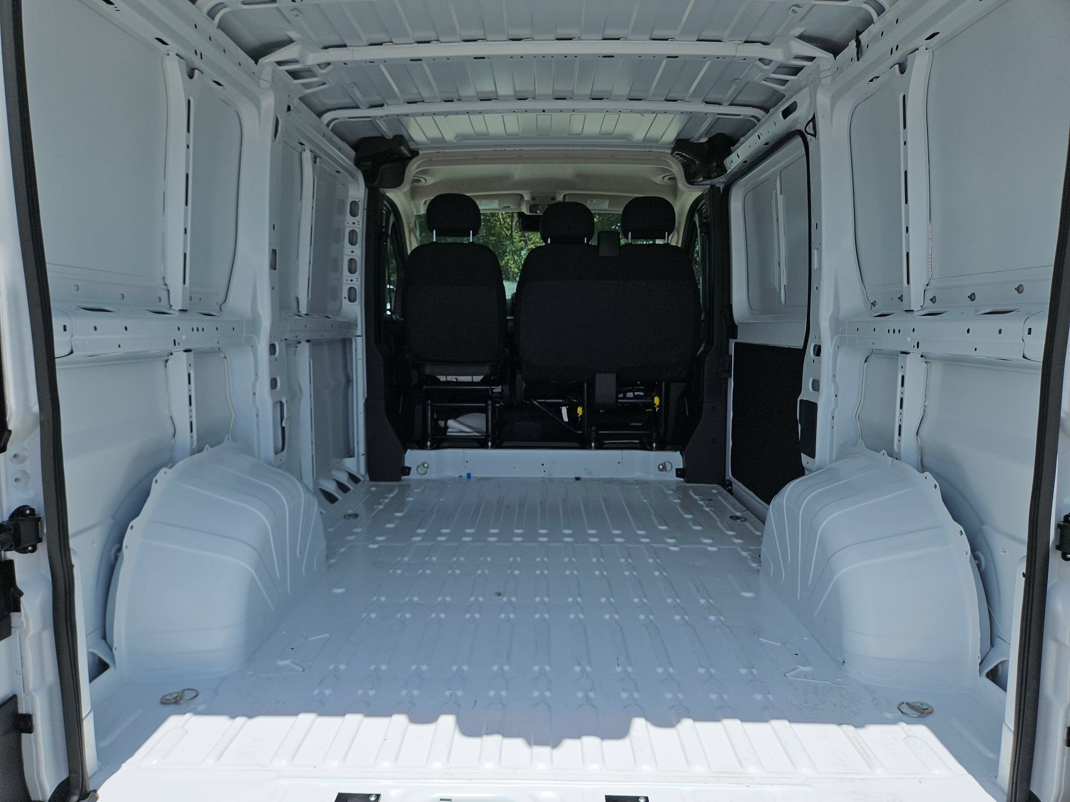 New 2026 RAM ProMaster 1500 FWD image 14