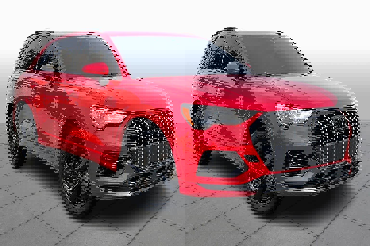 Used 2019 Audi Q3 2.0T Premium image 2