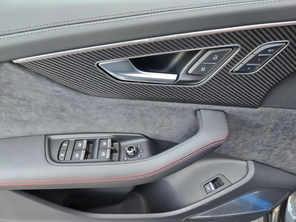 New 2026 Audi SQ7 Prestige image 18