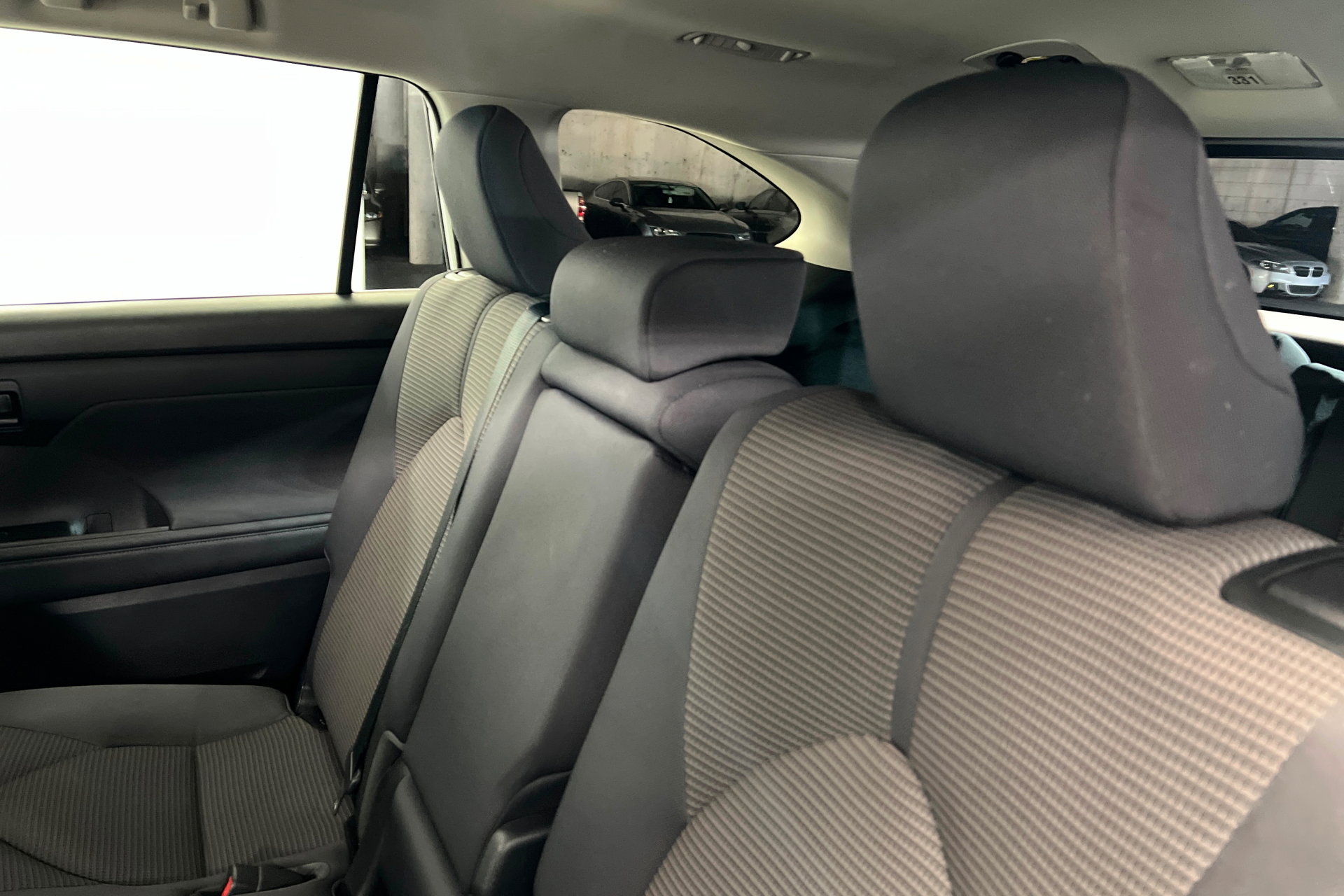 Used 2022 Toyota Highlander LE image 21