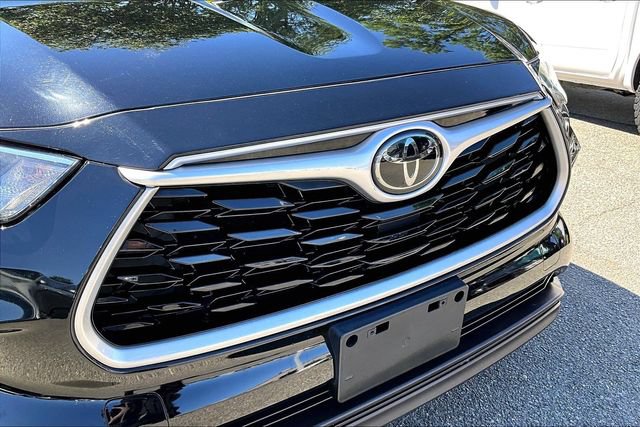 Used 2021 Toyota Highlander XLE FWD image 27
