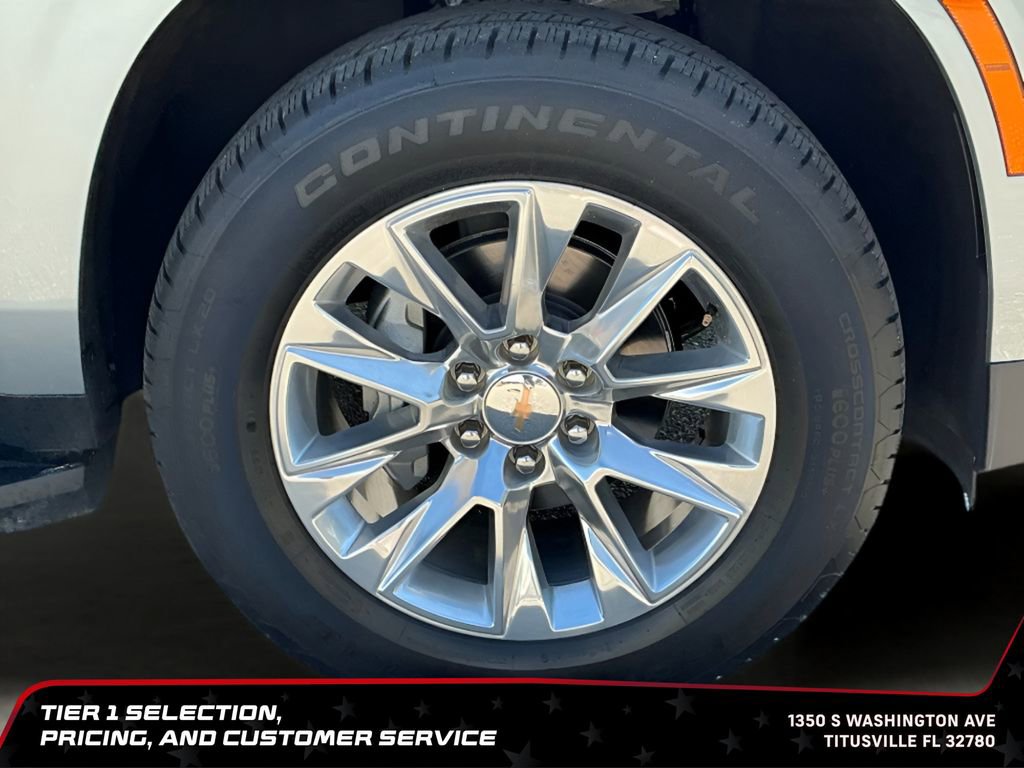 Used 2025 Chevrolet Suburban Premier RWD image 13