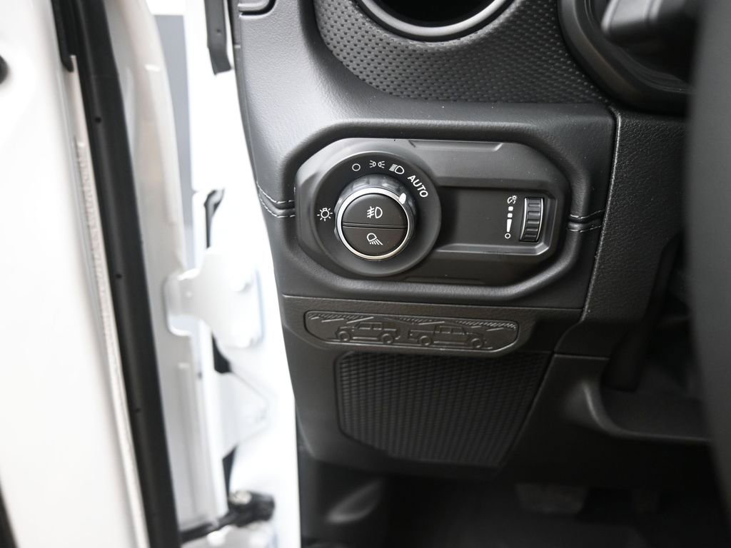 New 2026 Jeep Gladiator Rubicon w/ Safety Group image 33