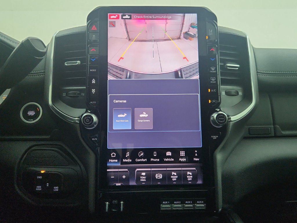 New 2026 RAM 2500 Laramie AWD/4WD image 16