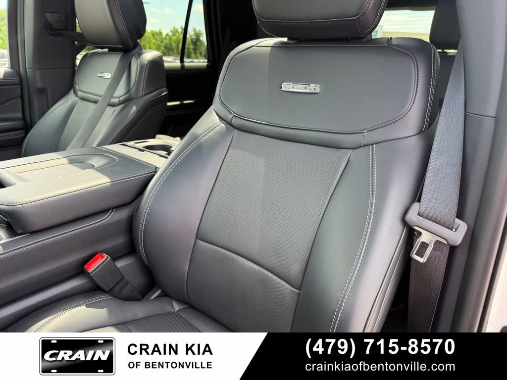 Used 2026 Ford Expedition Platinum w/ Stealth Performance Package AWD/4WD image 23