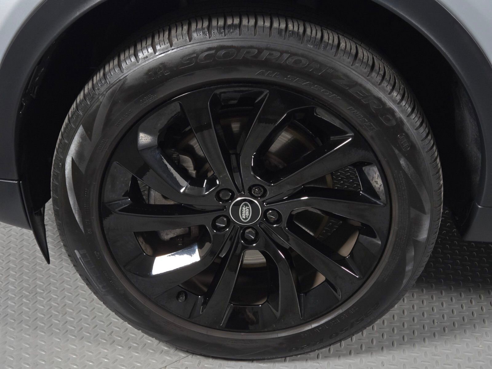 Used 2023 Land Rover Discovery Sport SE AWD/4WD image 9