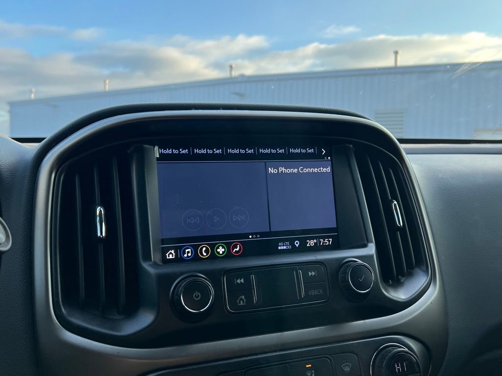 Used 2022 Chevrolet Colorado Z71 w/ Safety Package image 22