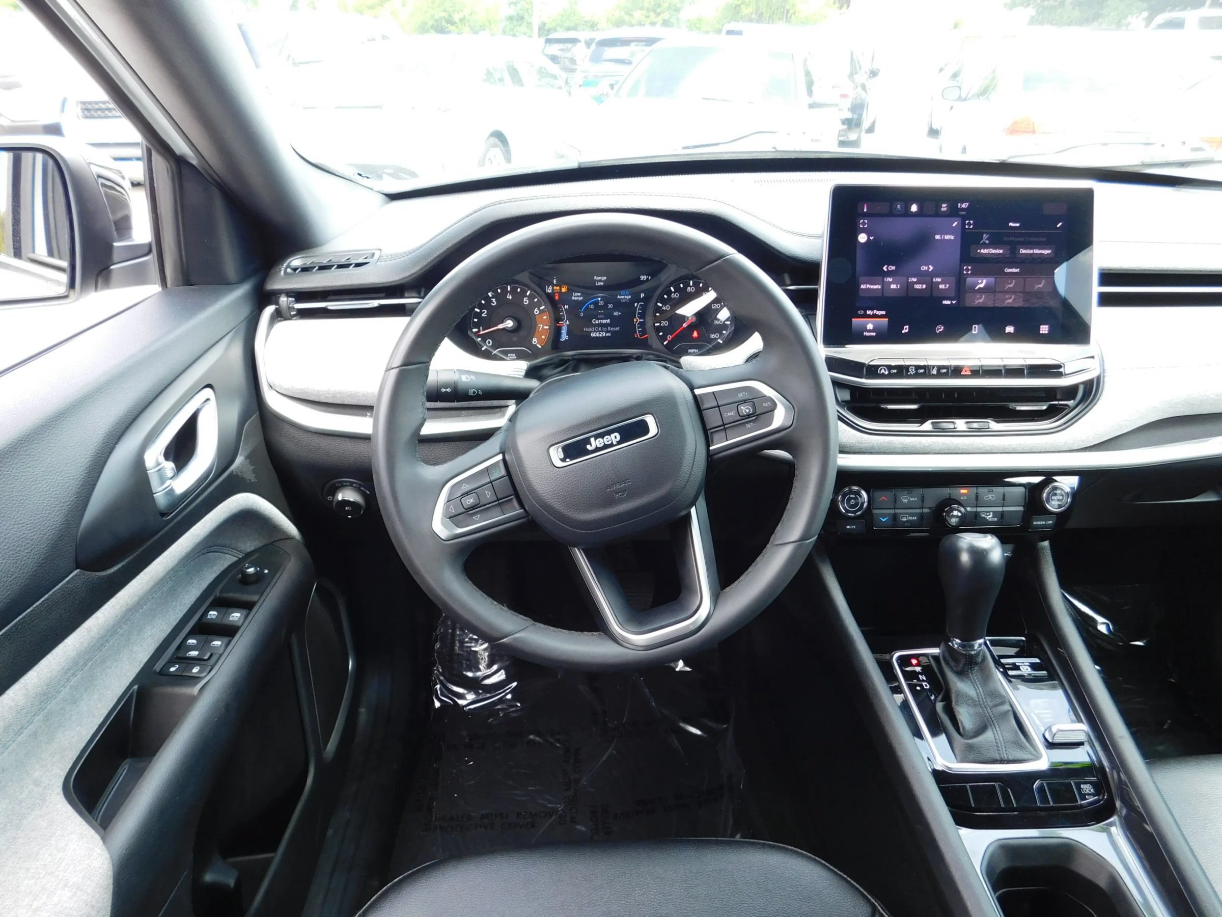 Used 2024 Jeep Compass Latitude AWD/4WD image 14