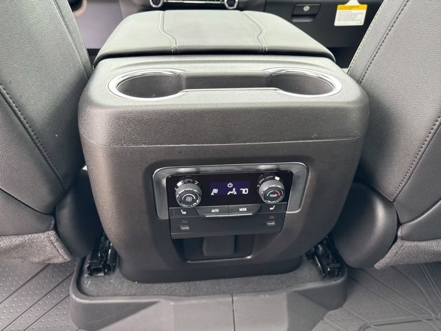 New 2026 Chevrolet Suburban Premier w/ Sun And Tow Package AWD/4WD image 15