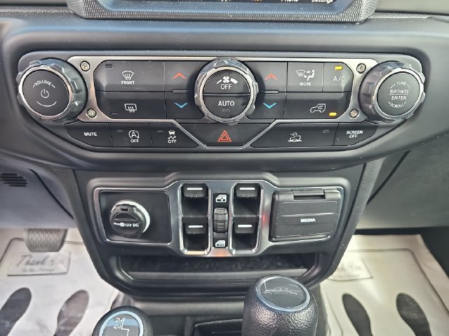 Used 2023 Jeep Gladiator Overland AWD/4WD image 26