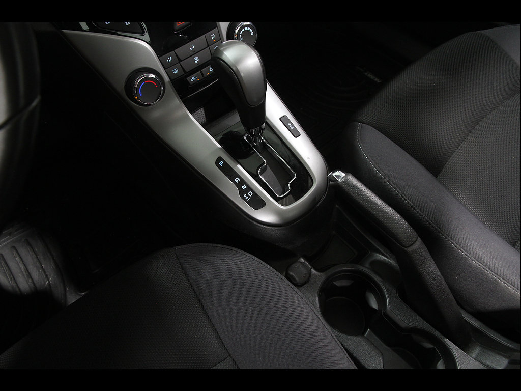 Certified 2013 Chevrolet Cruze LT w/ All-Star Edition FWD image 12