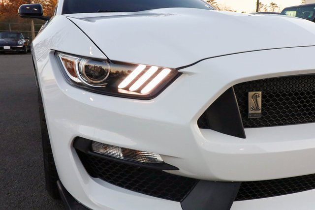 Used 2018 Ford Mustang Shelby GT350 w/ Convenience Package image 9