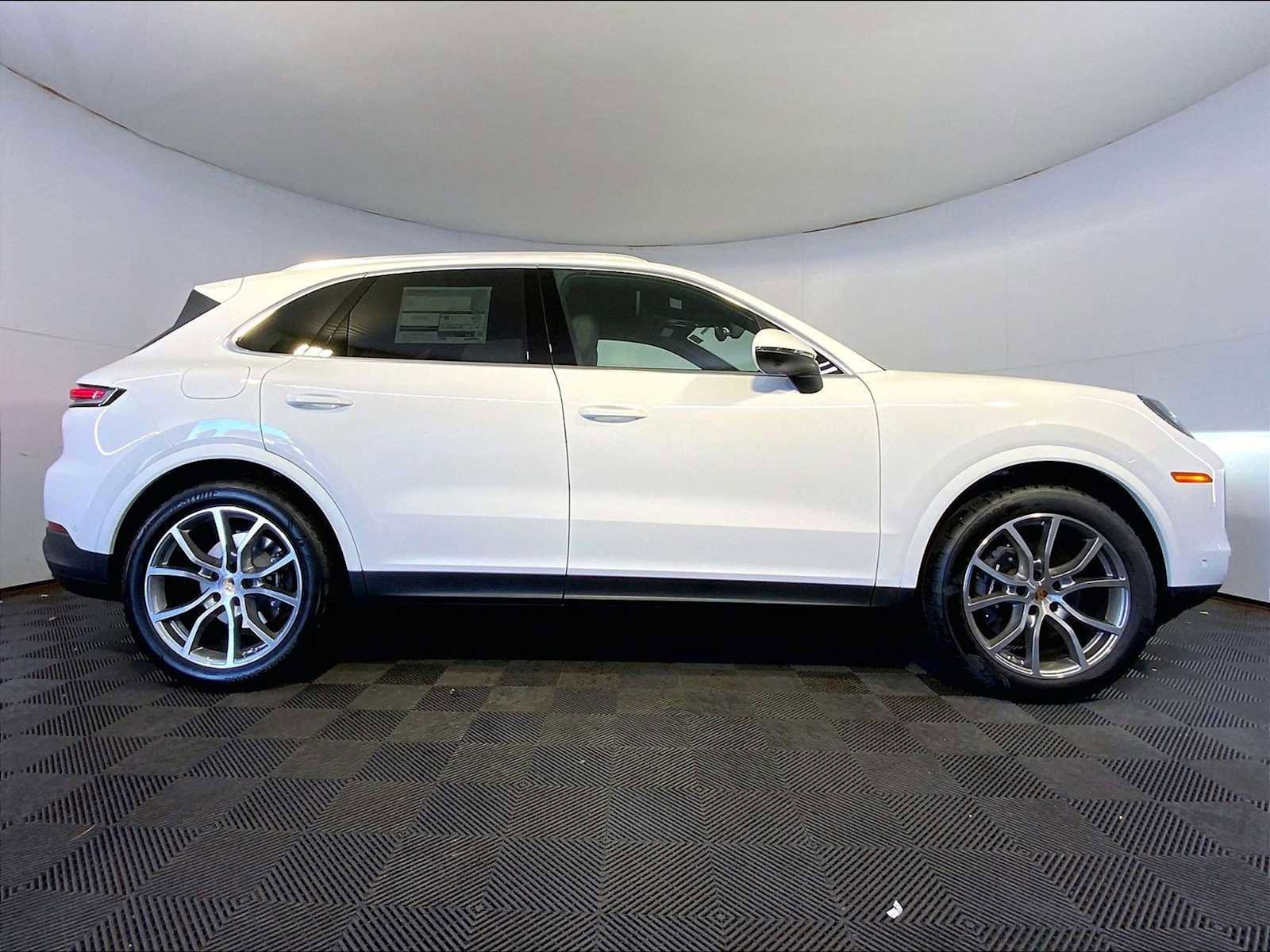 New 2026 Porsche Cayenne image 8