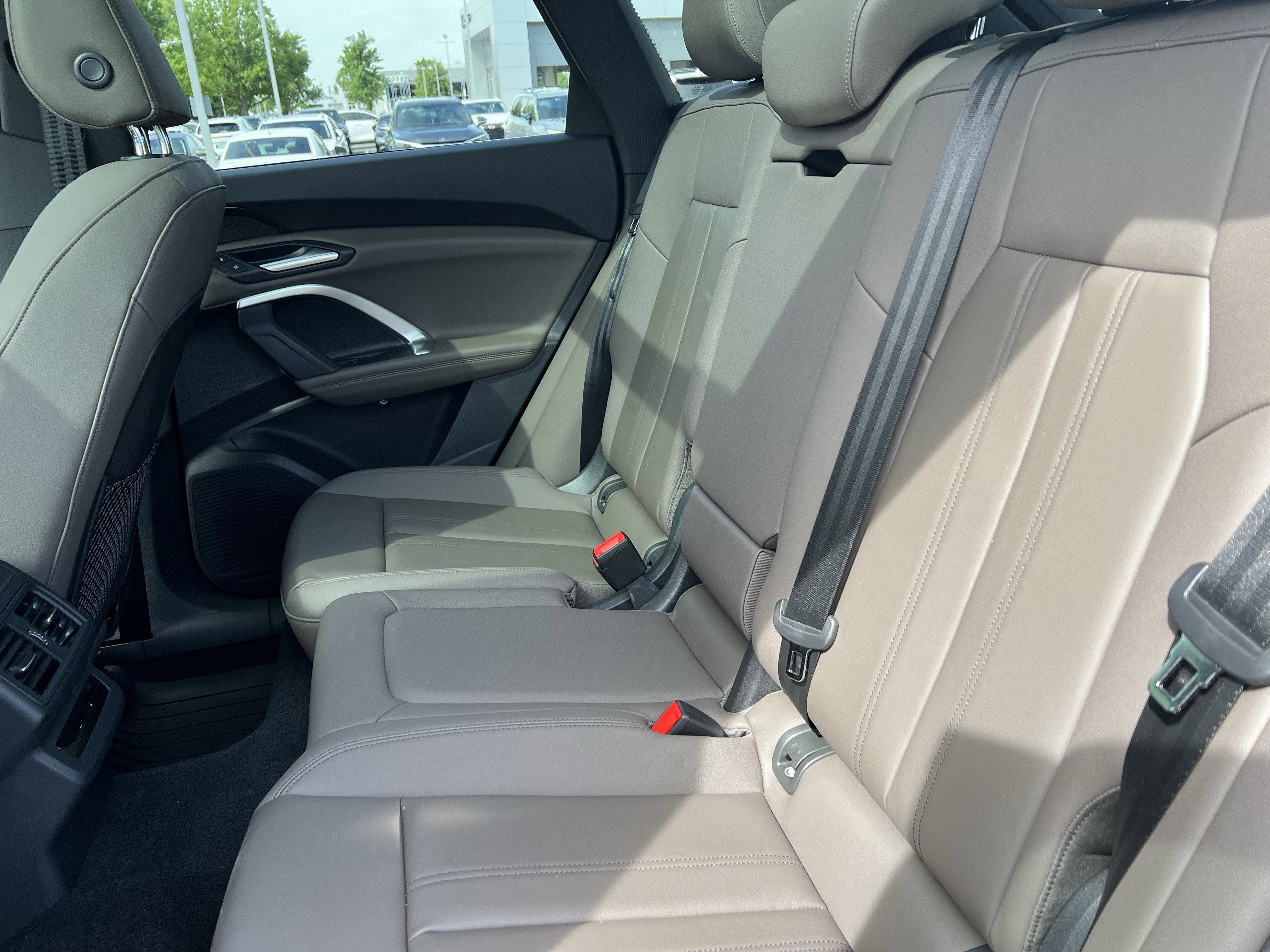 Used 2025 Audi Q5 Premium w/ Convenience Package AWD/4WD image 33