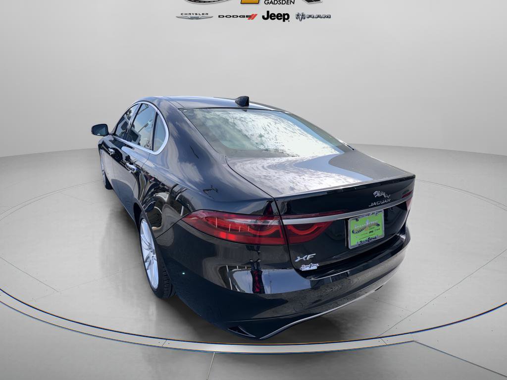 Used 2022 Jaguar XF SE image 6