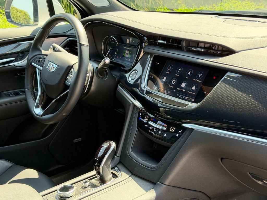 Certified 2024 Cadillac XT6 Sport w/ LPO, Floor Liner Package AWD/4WD image 17