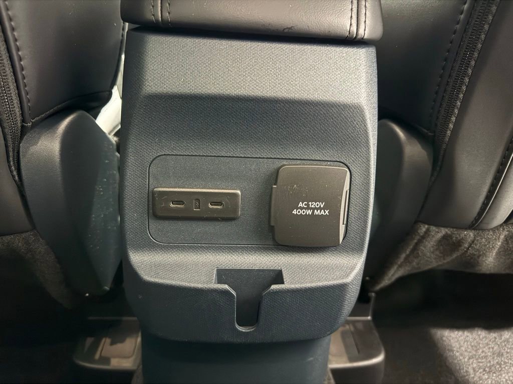 New 2025 Ford Maverick Lariat w/ Black Appearance Package image 27