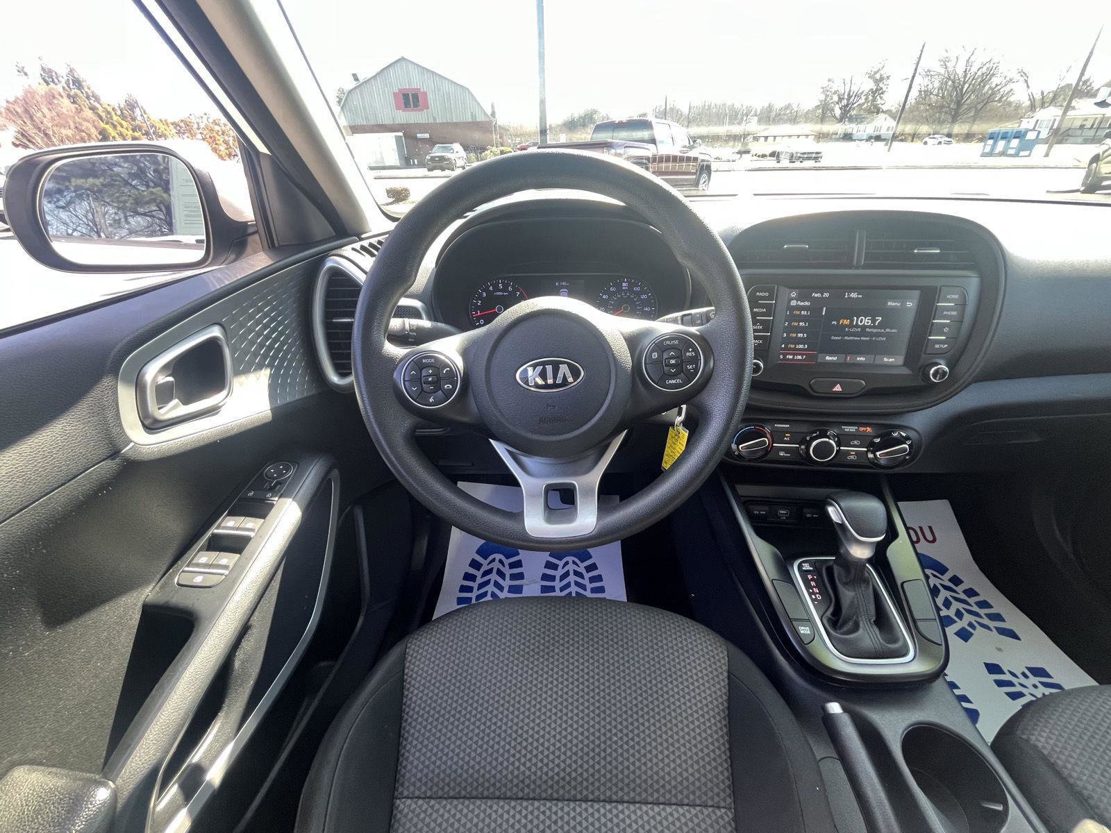 Used 2020 Kia Soul LX image 4
