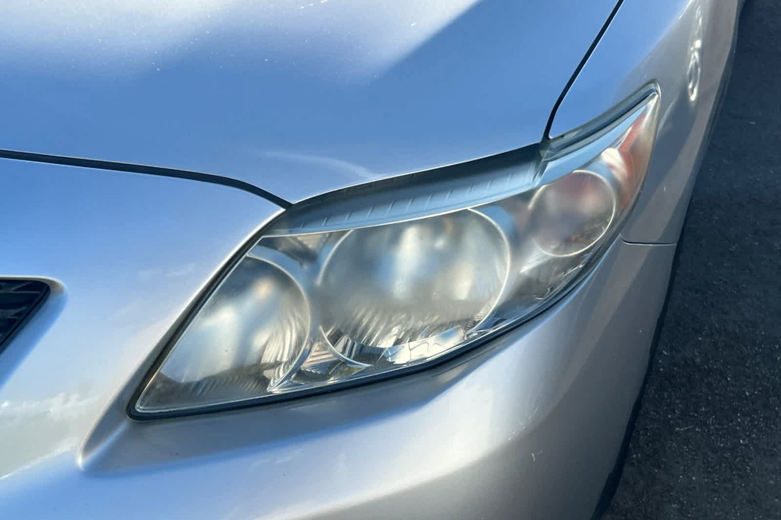 Used 2010 Toyota Corolla LE FWD image 11