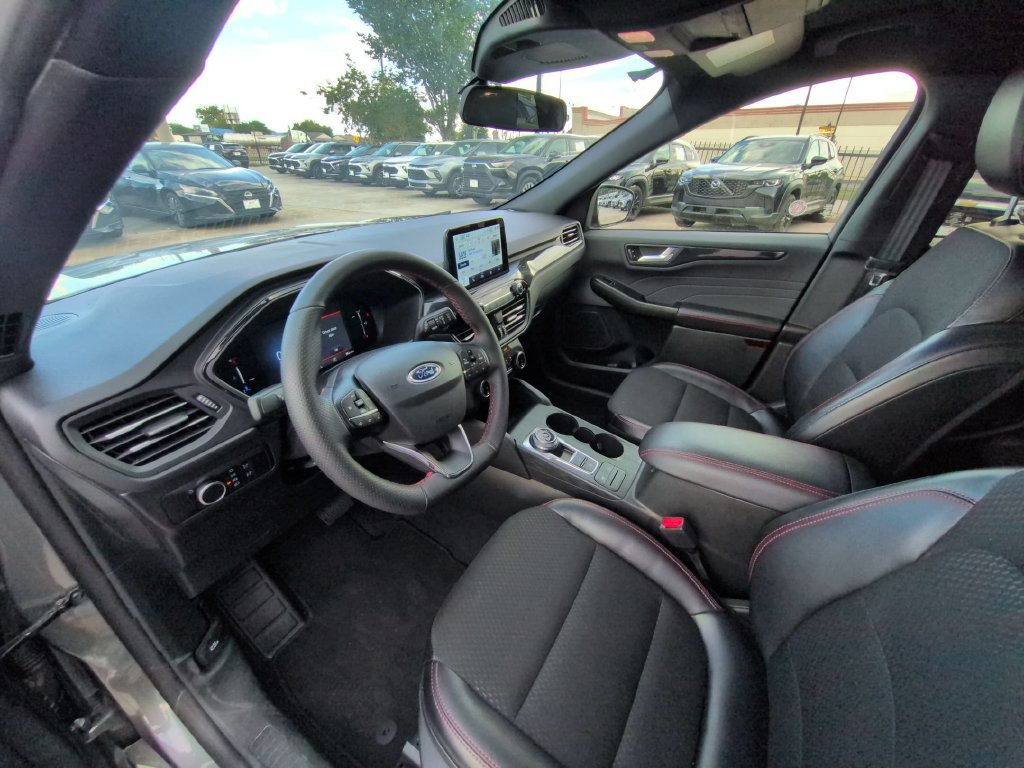 Used 2026 Ford Escape ST-Line AWD/4WD image 12