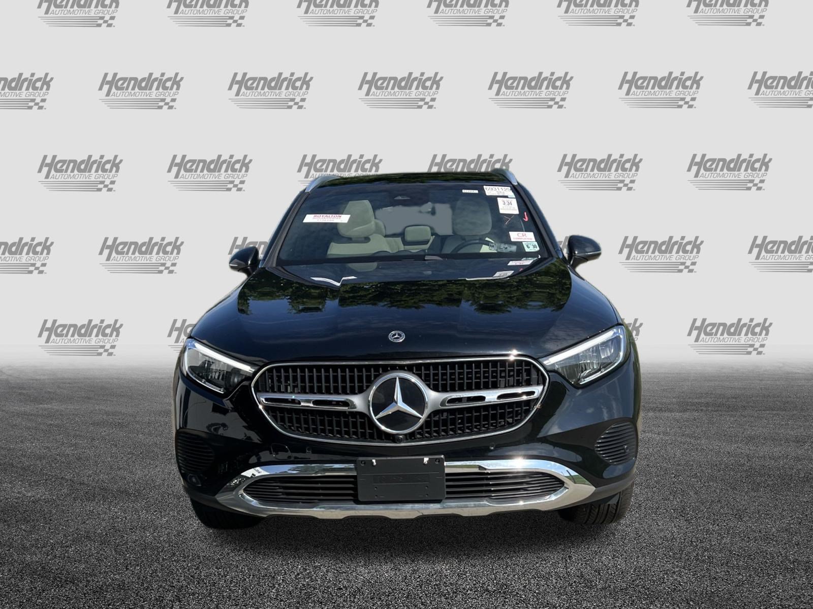 Used 2025 Mercedes-Benz GLC 350e 4MATIC image 3