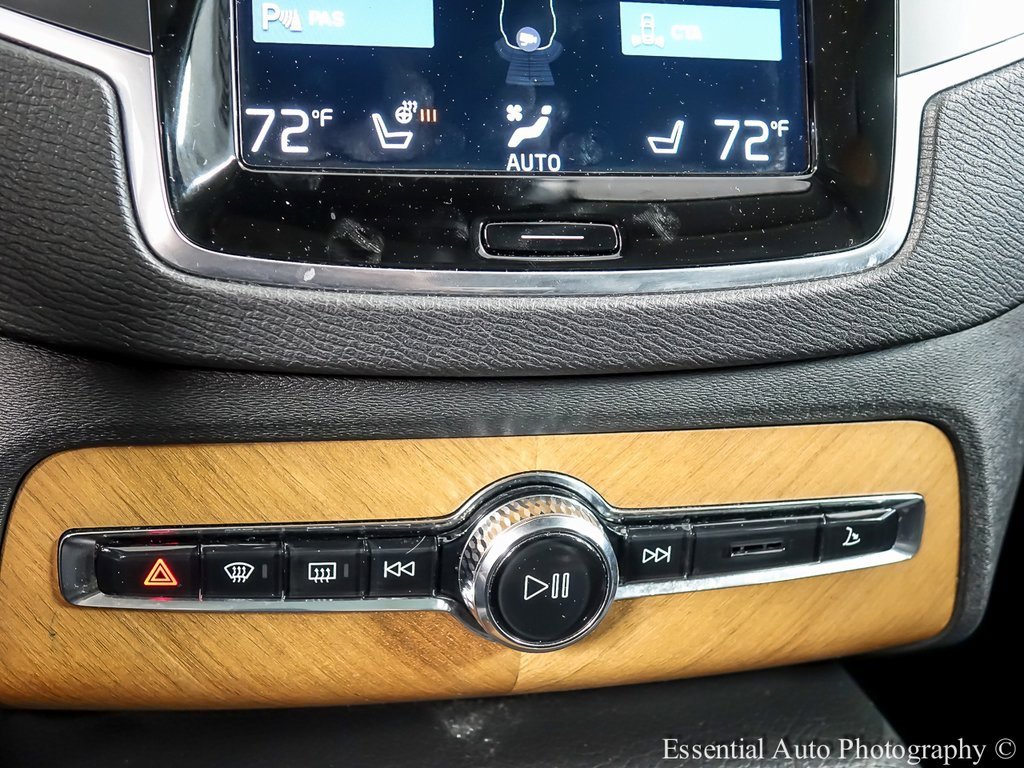 Used 2022 Volvo XC90 T6 Momentum w/ Protection Package image 19