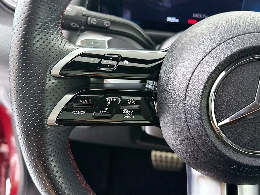 Certified 2024 Mercedes-Benz GLB 250 image 11