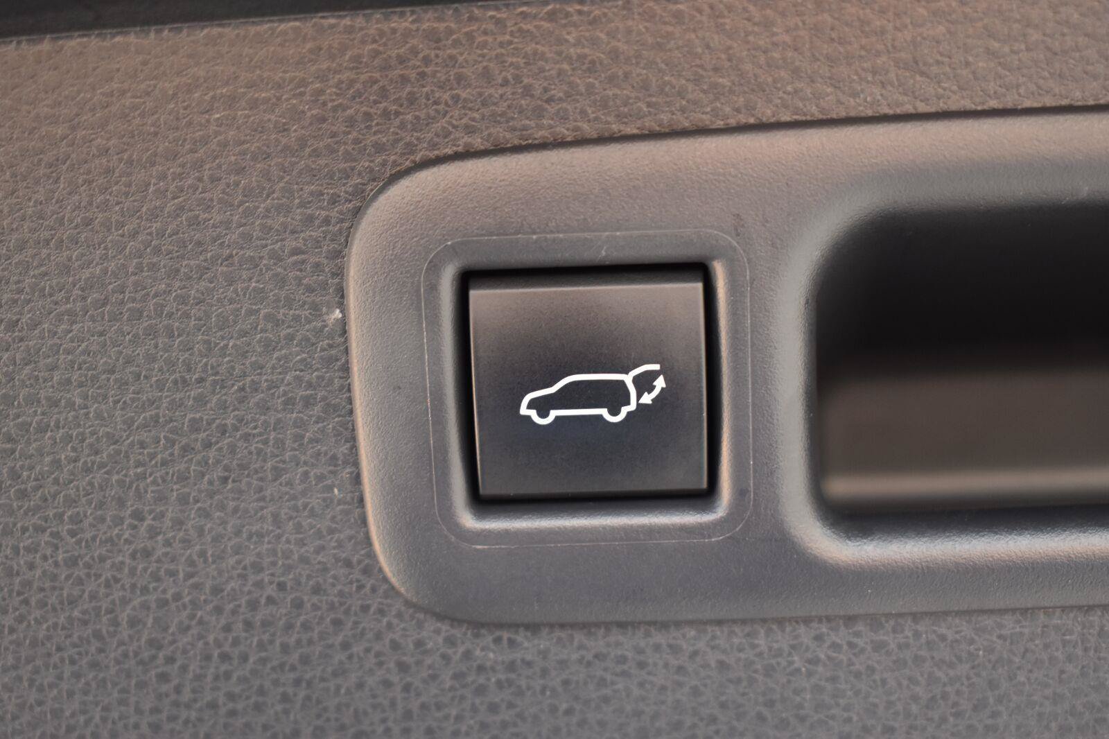 Used 2024 Toyota Highlander LE AWD/4WD image 17