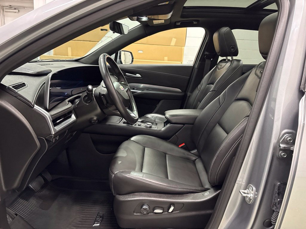 Certified 2024 Cadillac XT4 Premium Luxury w/ Technology Package AWD/4WD image 16