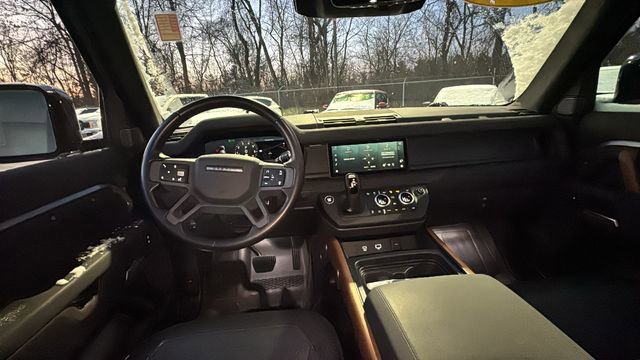 Used 2022 Land Rover Defender 110 X-Dynamic SE image 7