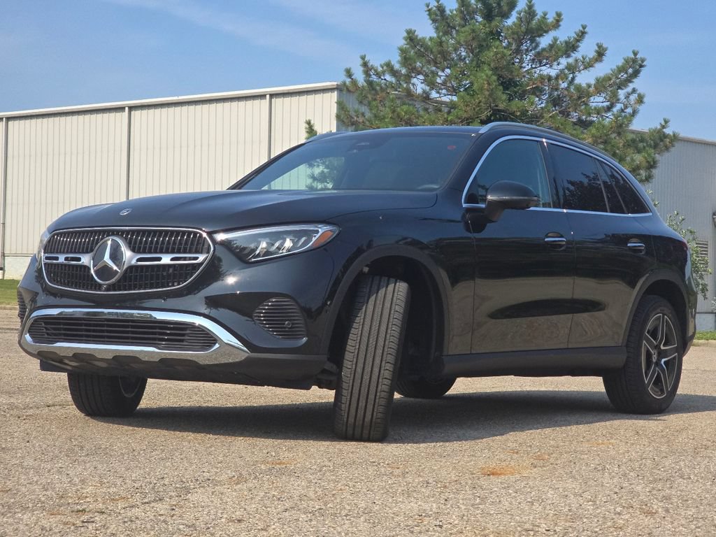 Used 2026 Mercedes-Benz GLC 300 4MATIC image 13