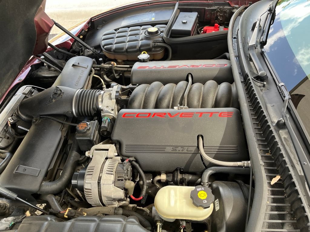 Used 2003 Chevrolet Corvette Coupe w/ Preferred Equipment Group RWD image 11