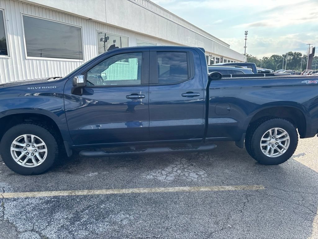 Used 2020 Chevrolet Silverado 1500 LT w/ All-Star Edition AWD/4WD image 2