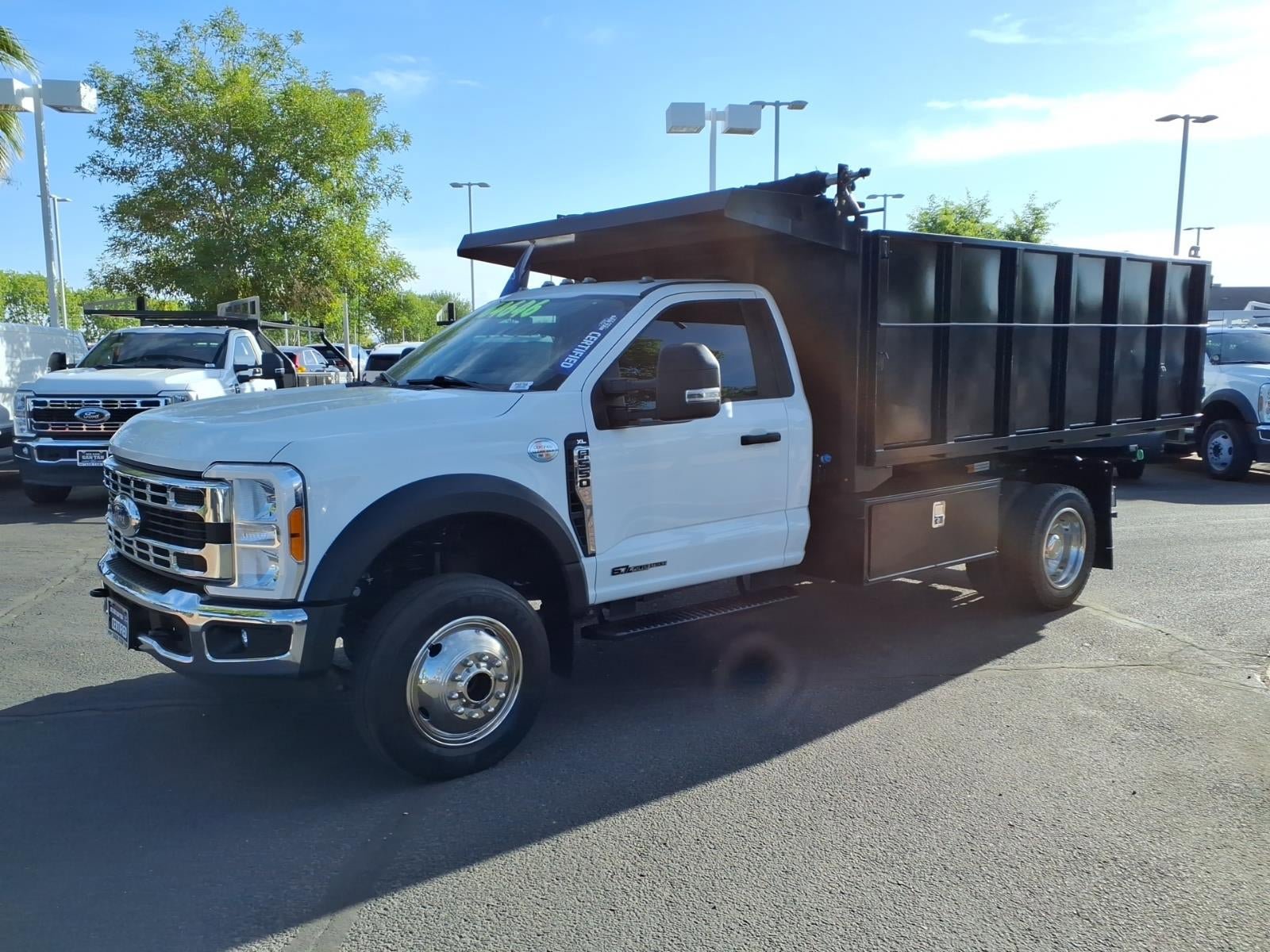 Used 2023 Ford F550 4x4 Regular Cab Super Duty image 8
