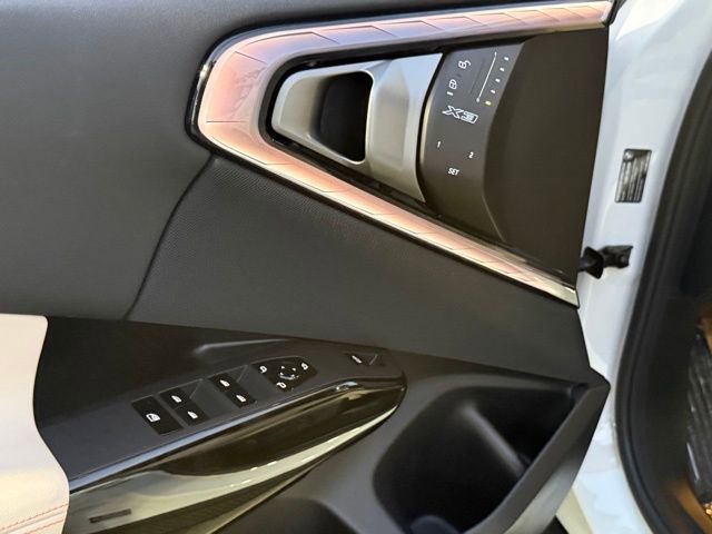 Used 2026 BMW X3 xDrive30 w/ Convenience Package image 18